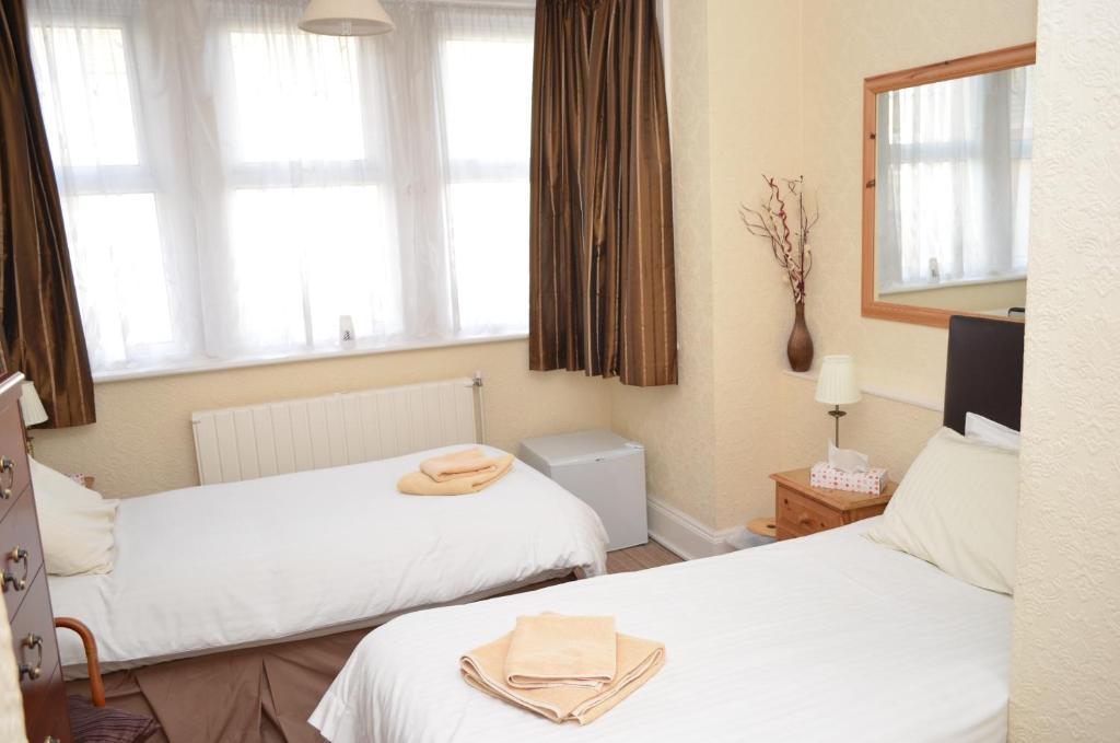 Chandos Premier Folkestone Szoba fotó