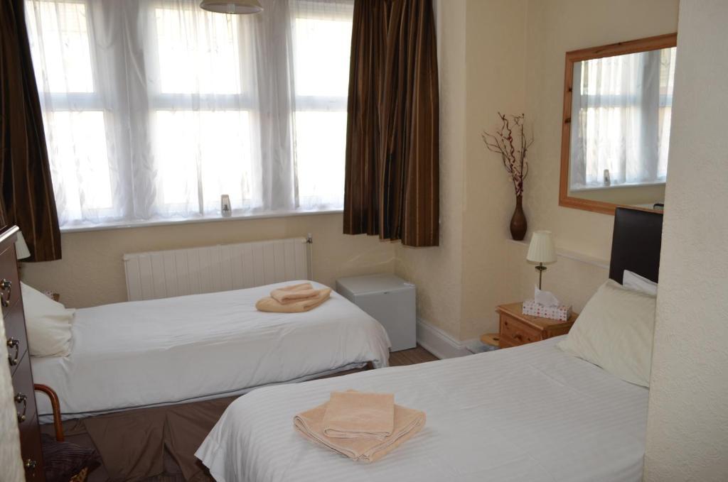 Chandos Premier Folkestone Szoba fotó