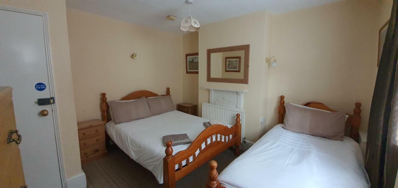 Chandos Premier Folkestone Kültér fotó